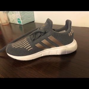 Toddler girls adidas shoes